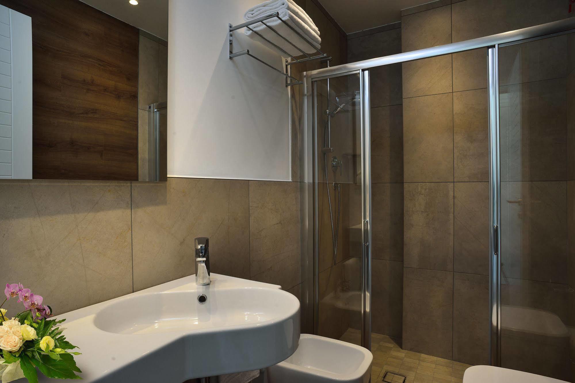 Embassy Hotel & Spa Κατόλικα Εξωτερικό φωτογραφία